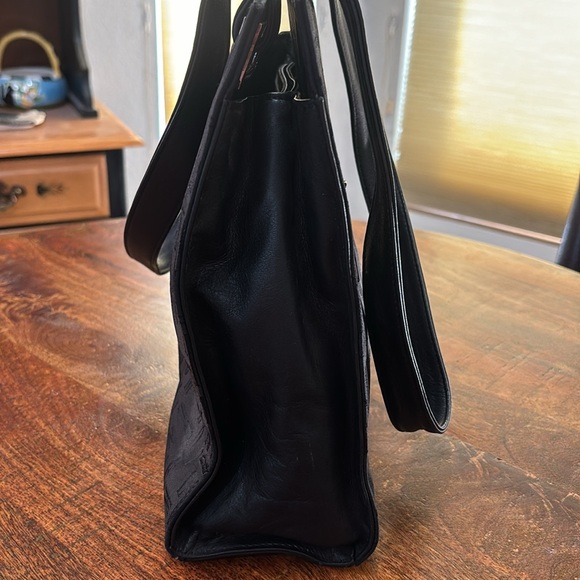Nicole Miller Black Shoulder Bag - Picture 5 of 13